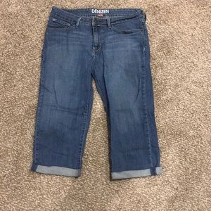 Levi’s capris